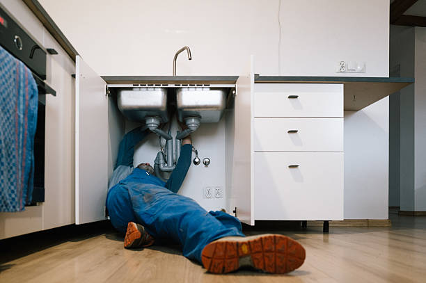 Professional Leak Detection technician working in Indianola, WA